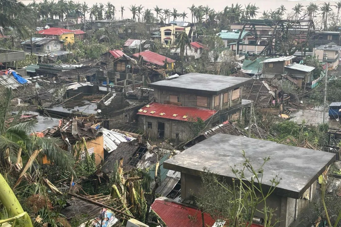 Filipinas se recupera tras el tifón Man-yi, la cuarta gran tormenta que azota el país en las últimas dos semanas imagen-5