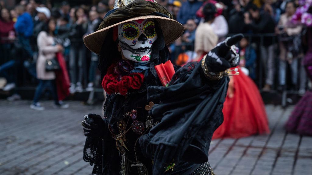 Desfile de Día de Muertos reunió a miles de personas en Ciudad de México