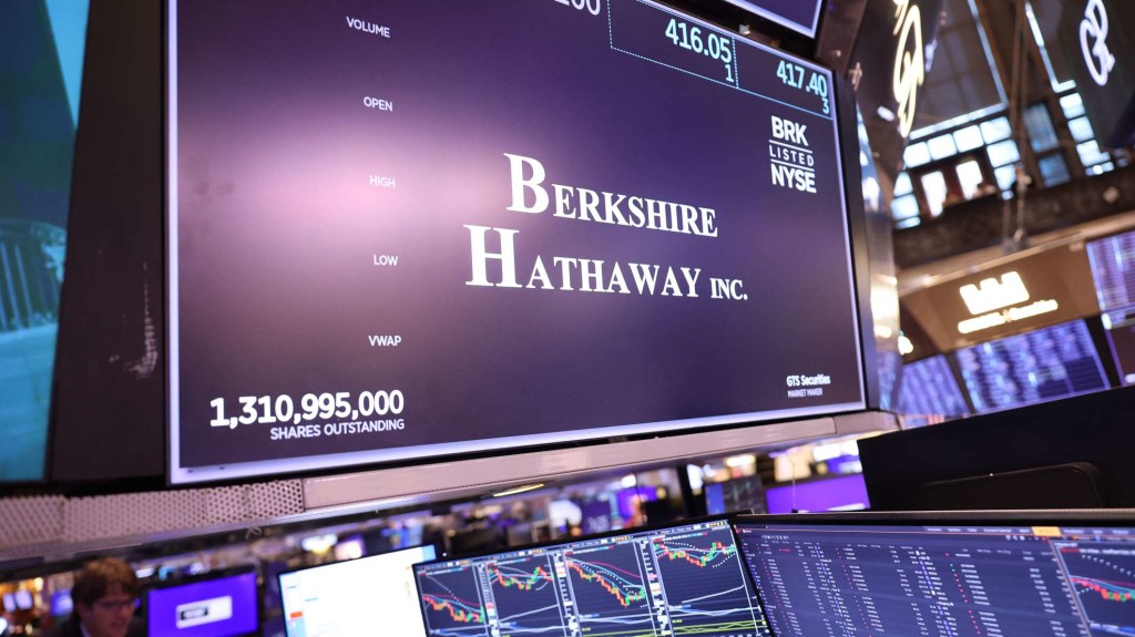 Berkshire Hathaway, empresa de Warren Buffett, vende acciones de Apple y Bank of America