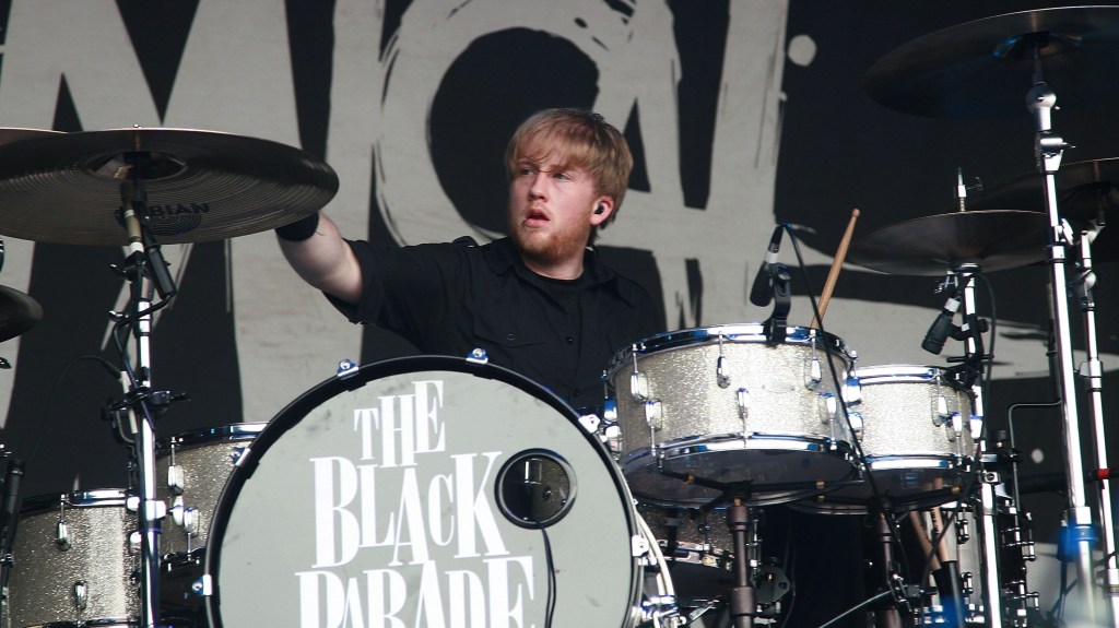 Fallece Bob Bryar, exbaterista de My Chemical Romance, a los 44 años