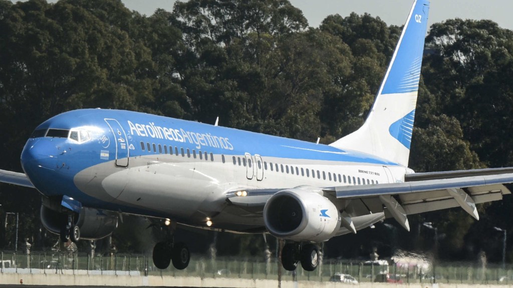 ¿Quién gana entre Aerolíneas Argentinas y el Gobierno? Analista responde