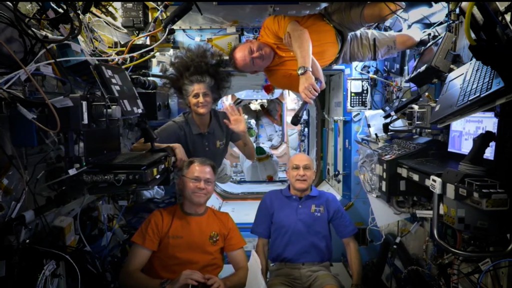 Los astronautas de la NASA comparten un mensaje por el Día de Acción de Gracias