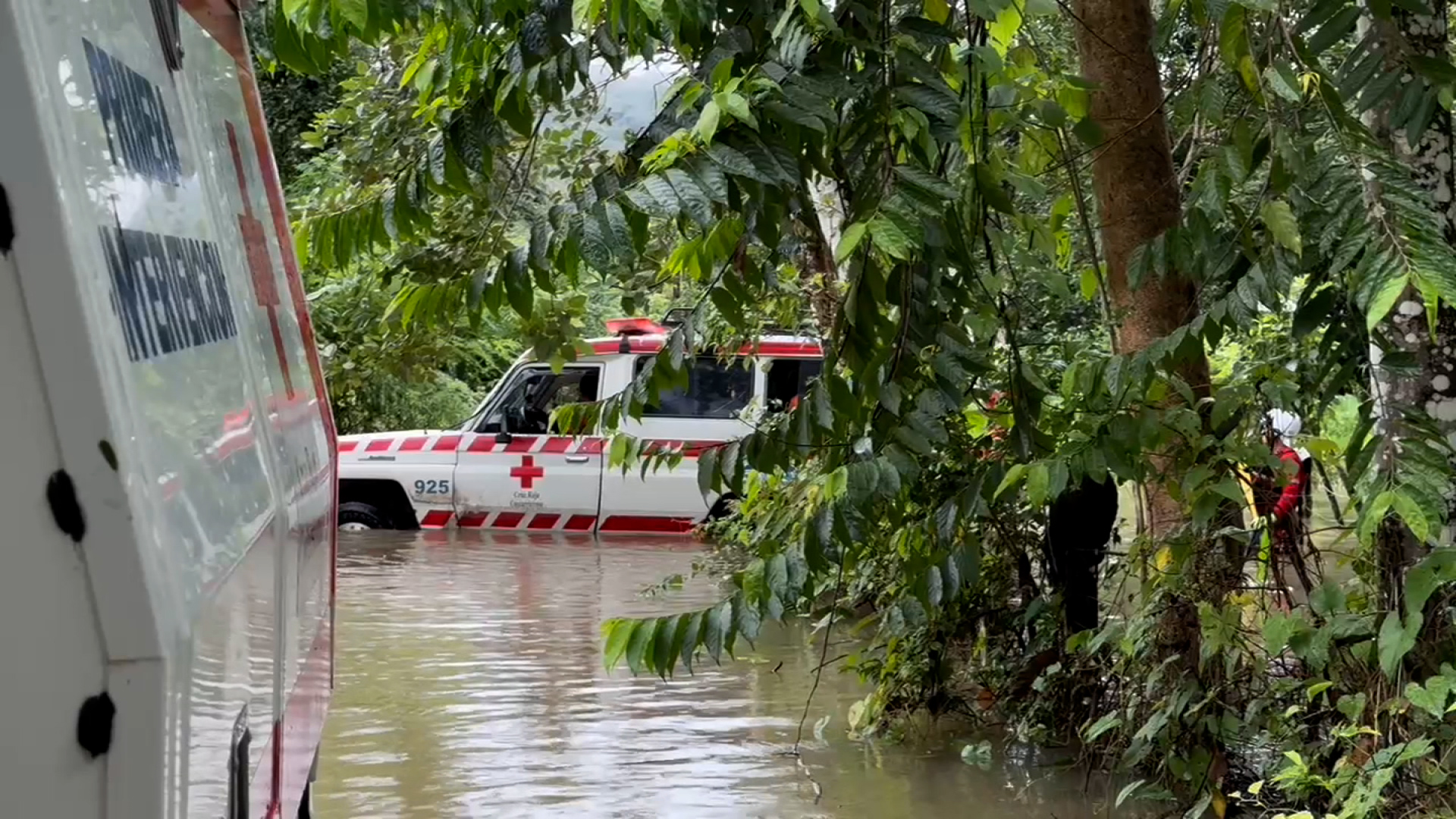 Alerta roja en el Pacífico de Costa Rica por fuertes lluvias imagen-6