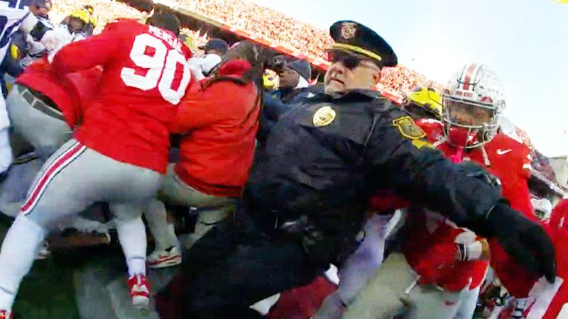 Nuevo video de la pelea ente jugadores de Ohio State y Michigan