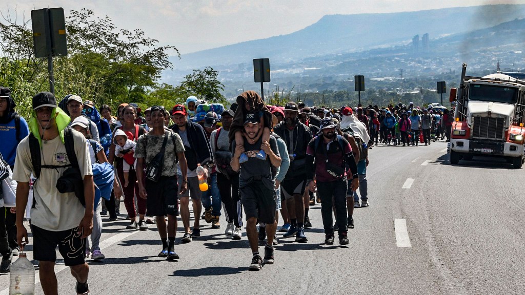 México enfrentará en 2025 la ola de migrantes con menos presupuesto