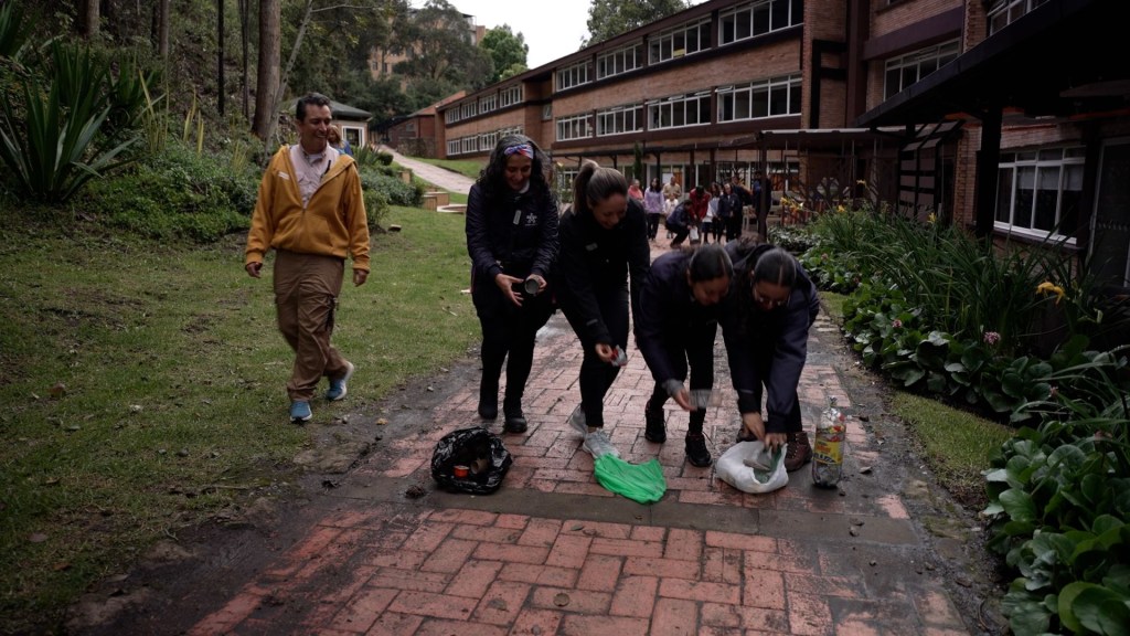 "Tejiendo sueños": una actividad de educación ambiental en la Reserva Mano de Oso