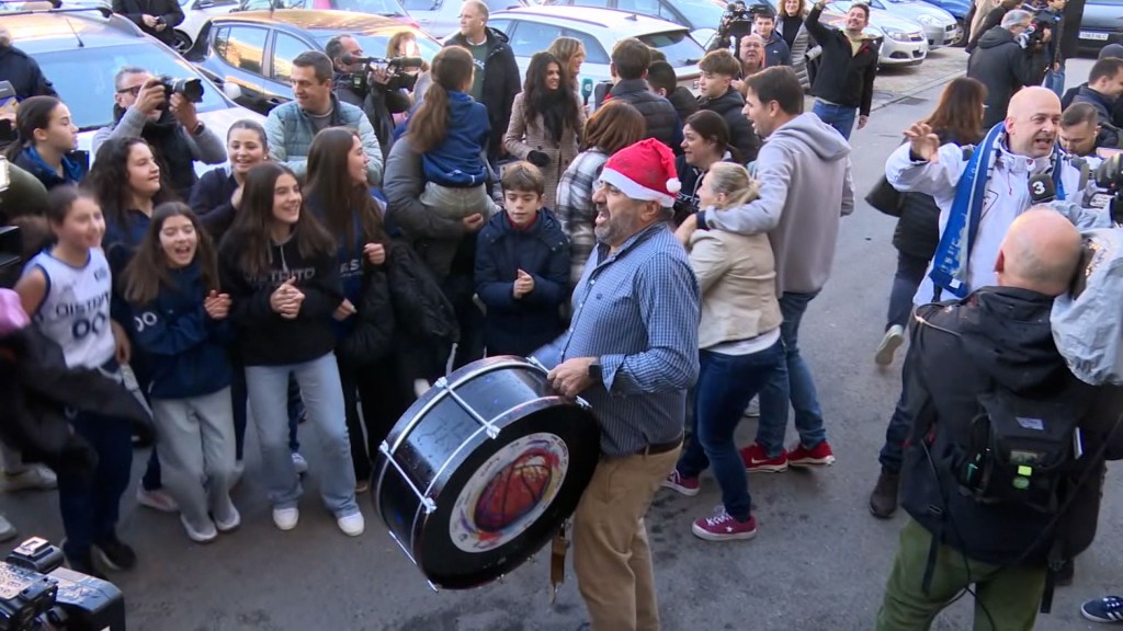 Así festejan los ganadores del sorteo del Gordo de Navidad en España