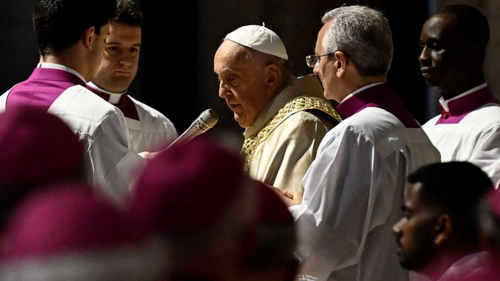 Papa Francisco da inicio al Jubileo 2025 al abrir la Puerta Santa