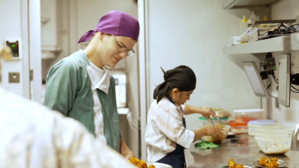 Así es Alamesa, el restaurante atendido por jóvenes neurodivergentes