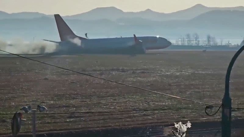 Video muestra el avión surcoreano en la pista antes de estallar en llamas