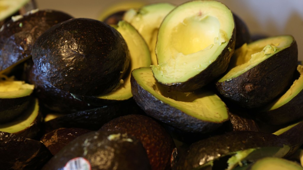 El aguacate mexicano se afianza en las mesas estadounidenses