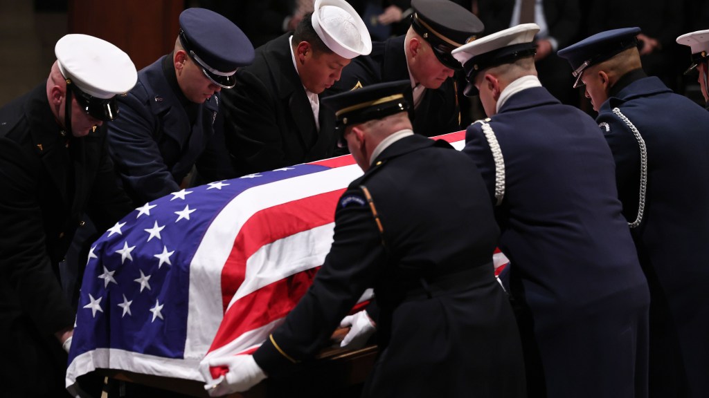 Féretro del expresidente Jimmy Carter llega al Capitolio para su funeral